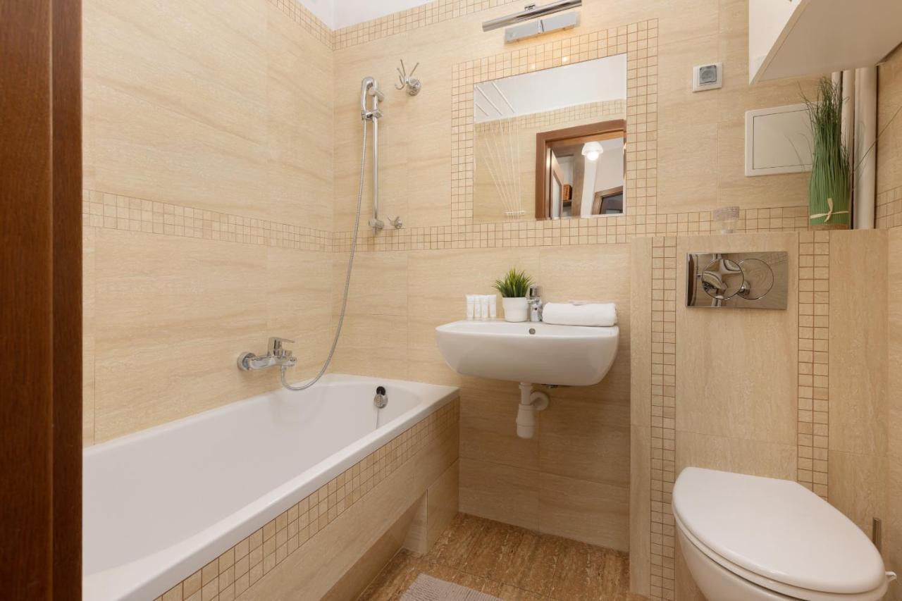 Metro Raclawicka Cozy Studio Apartment By Noclegi Renters Warschau Exterior foto